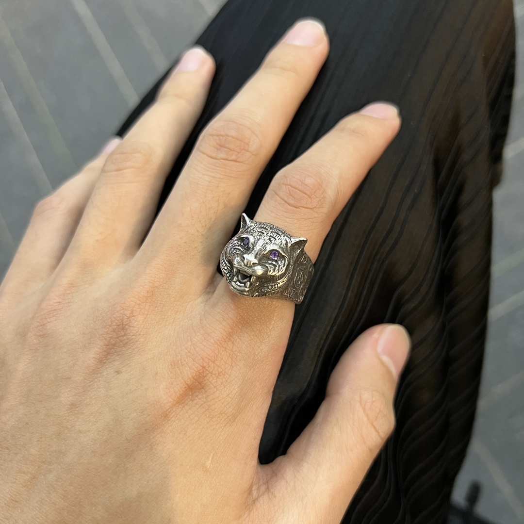 Gucci Silver Vintage-Inspired Ring 529
