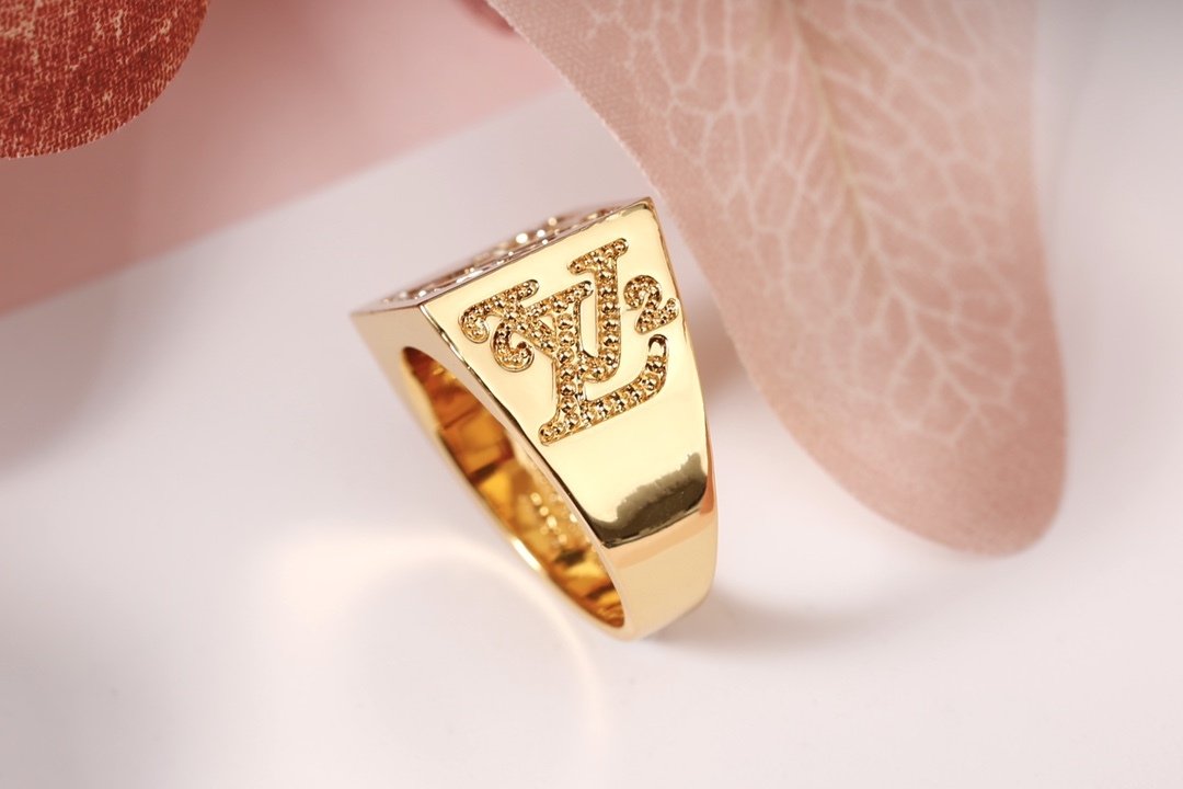 LV Rose Gold Logo-Accented ring131