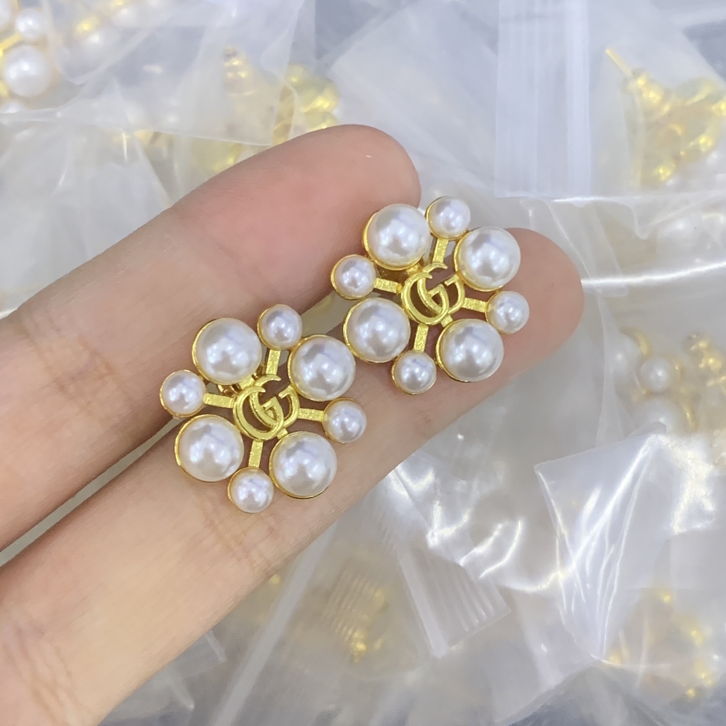 Gucci Gold Vintage-Inspired Earrings 401