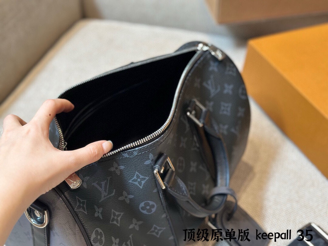 LV Silver Logo-Accented Bag 1572