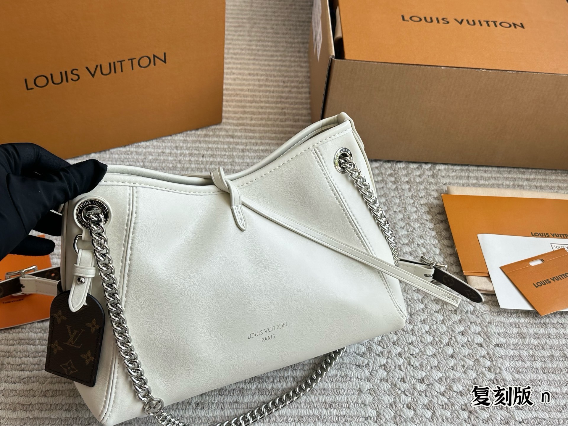 LV Silver Vintage-Inspired Bag 1417