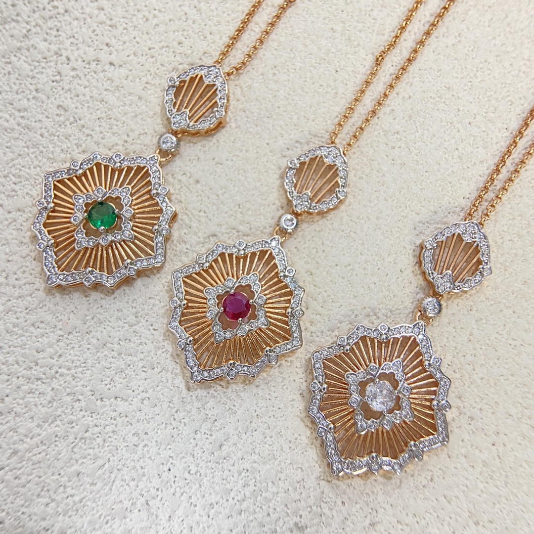 Buccellati Rose Gold Vintage-Inspired Necklace 019