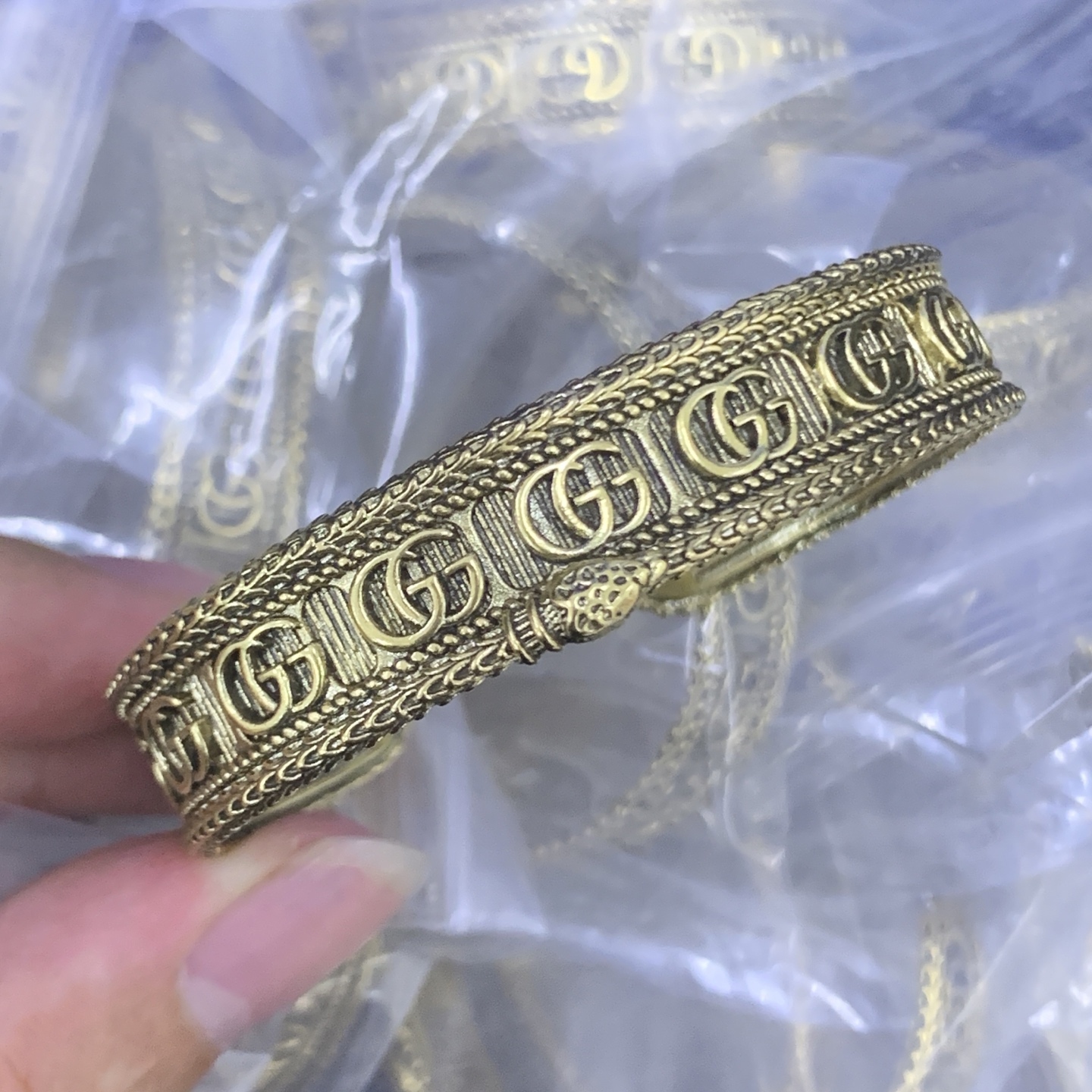 Gucci Gold Vintage-Inspired Bracelet 269