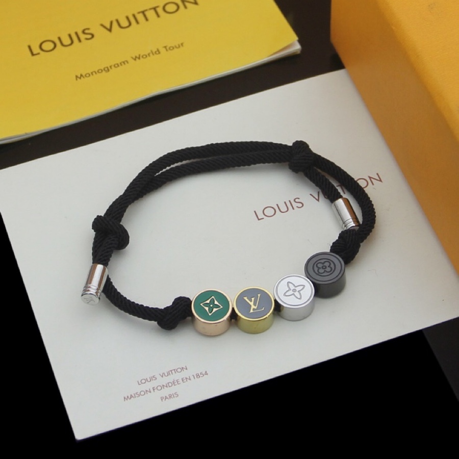LV earrings 074