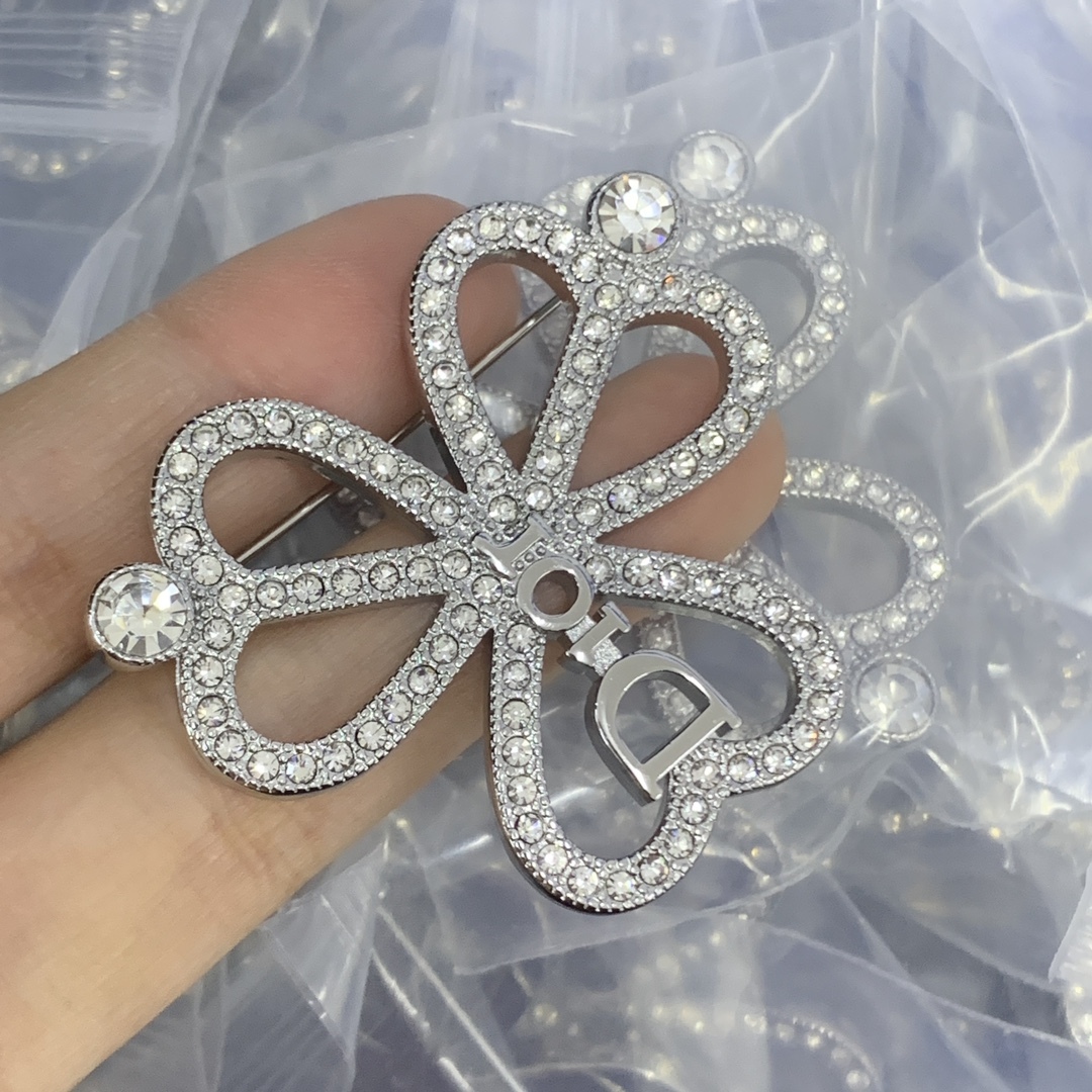 Dior Silver Logo-Accented Brooch 683
