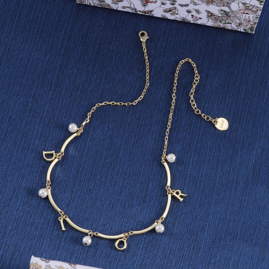 Dior Silver Vintage-Inspired Necklace 052