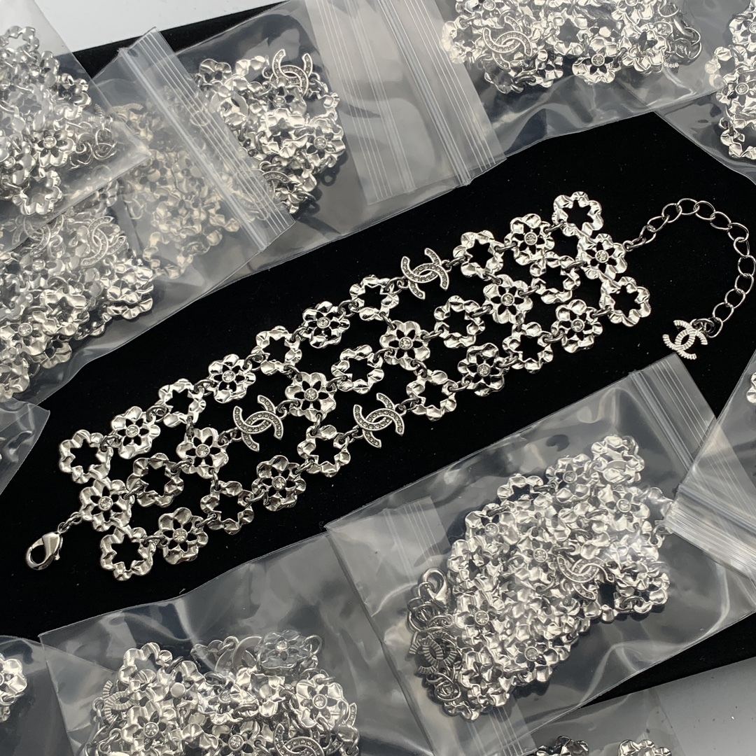 Chanel Silver Vintage-Inspired Bracelet 690
