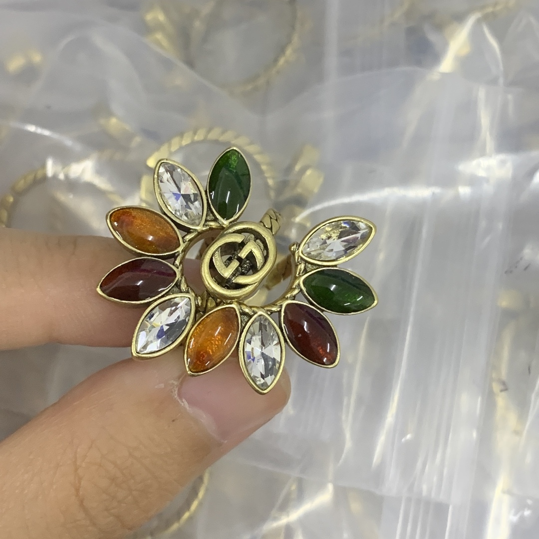 Gucci Gold Vintage-Inspired Ring 215