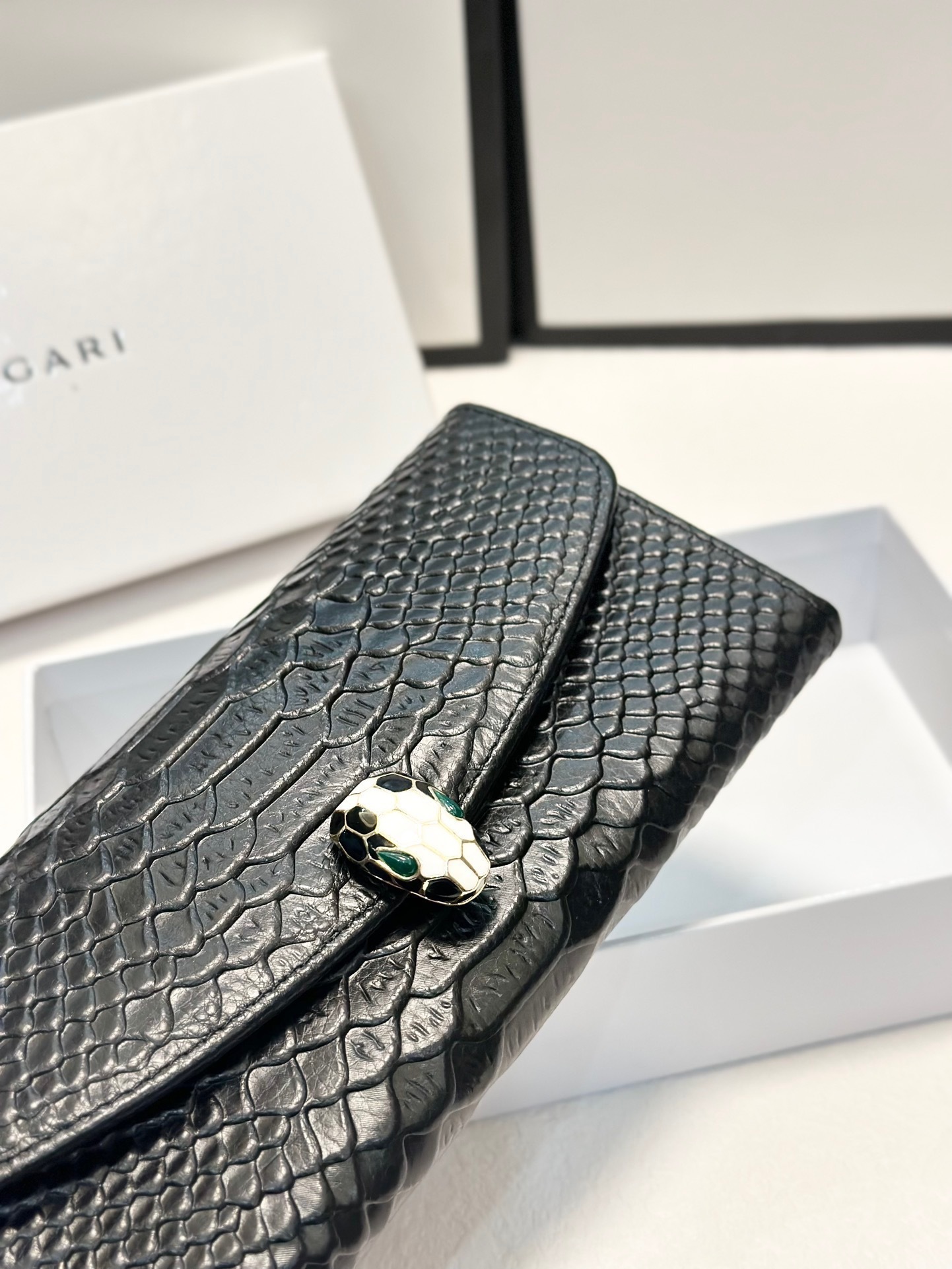 BVLGARI Silver Logo-Accented Bag 203