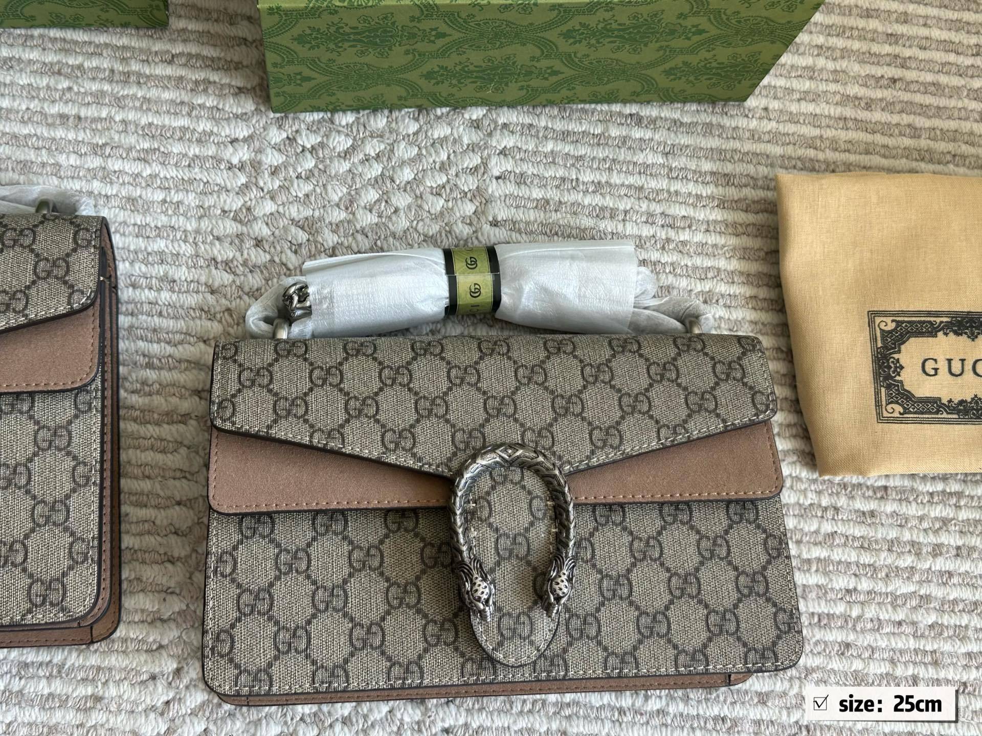 Gucci Silver Quilted Bag 564