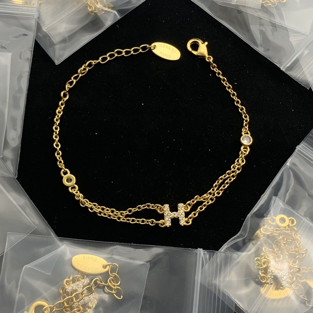 Hermes h Gold Vintage-Inspired Bracelet 034