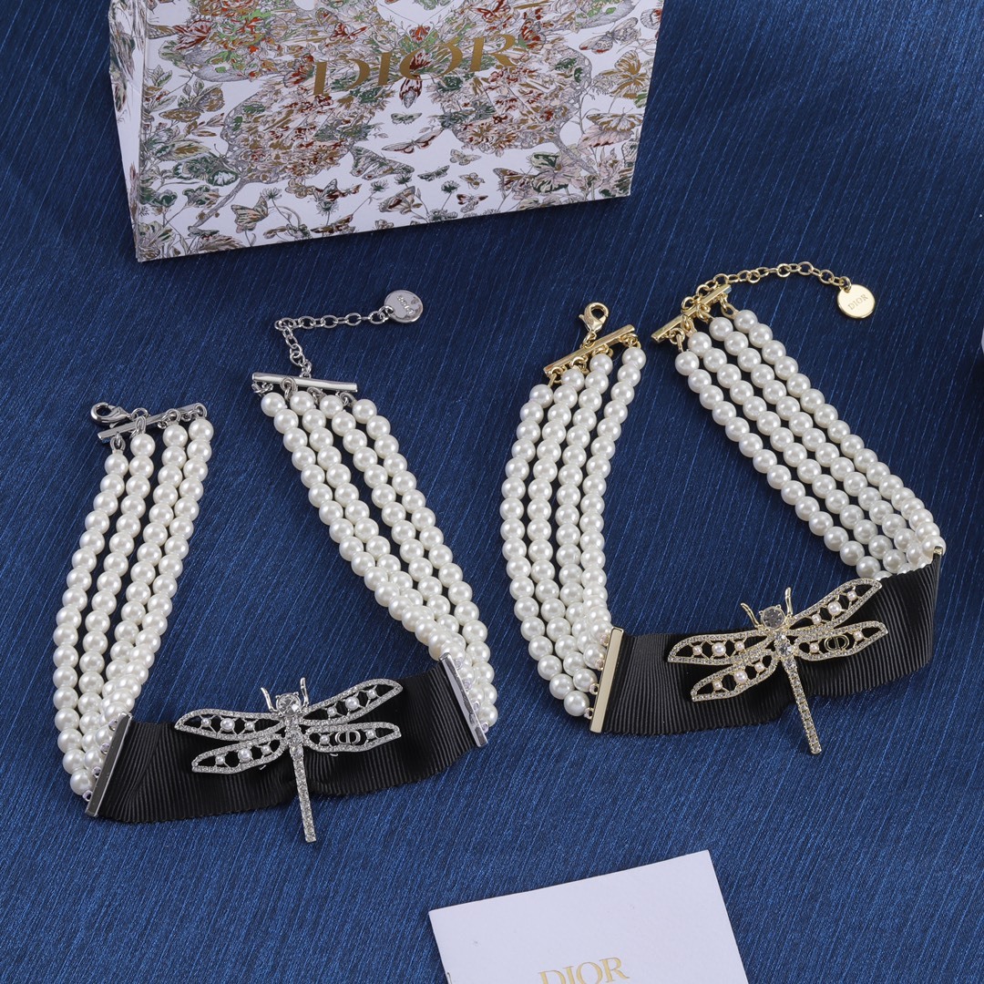 Dior Silver Vintage-Inspired Necklace 050