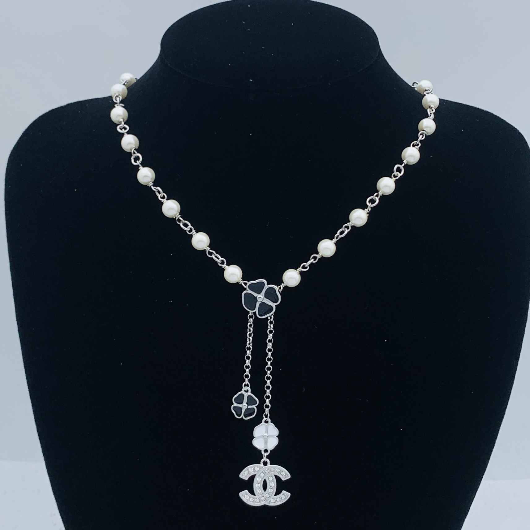 Chanel Silver Logo-Accented Necklace 1001