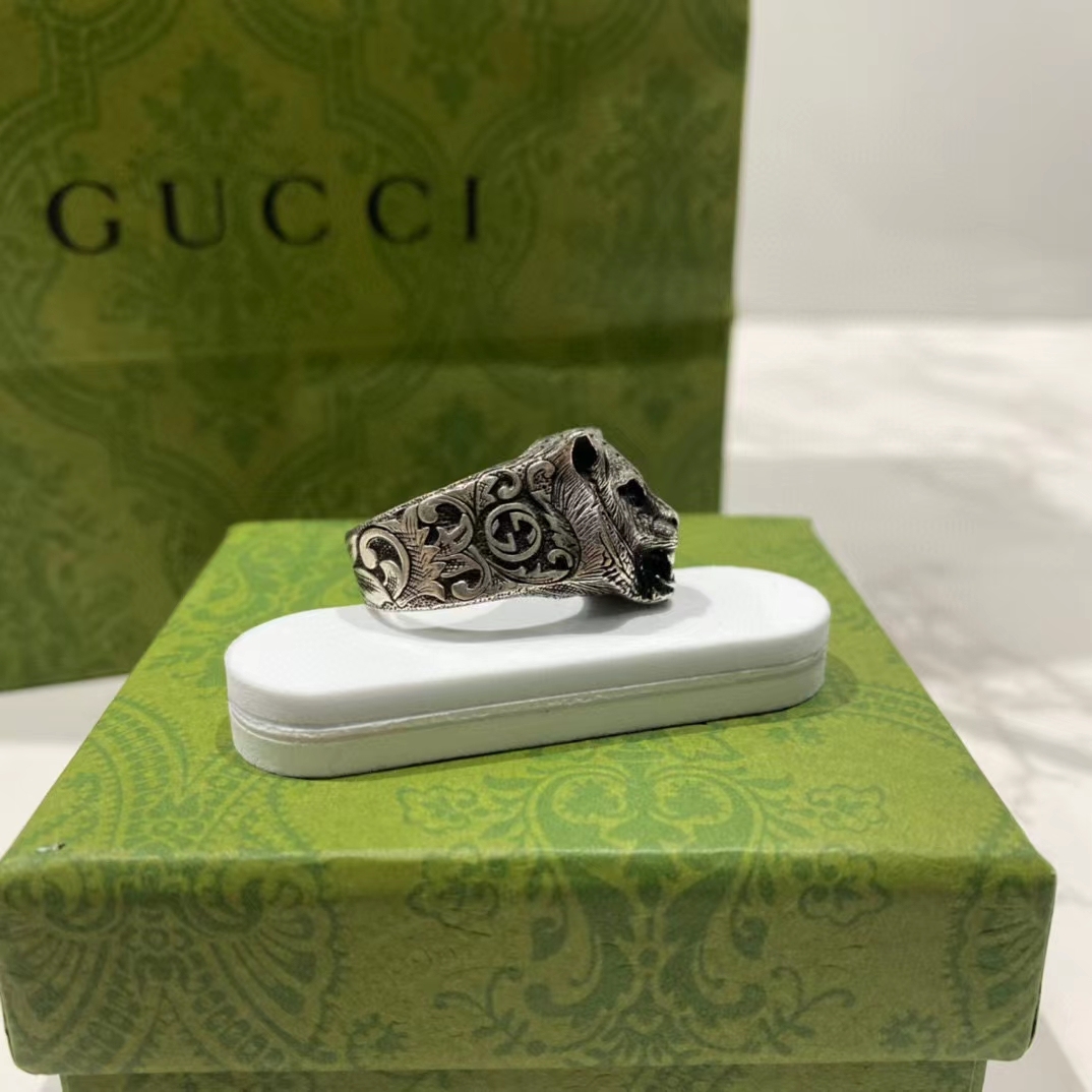 Gucci Silver Vintage-Inspired Ring 529