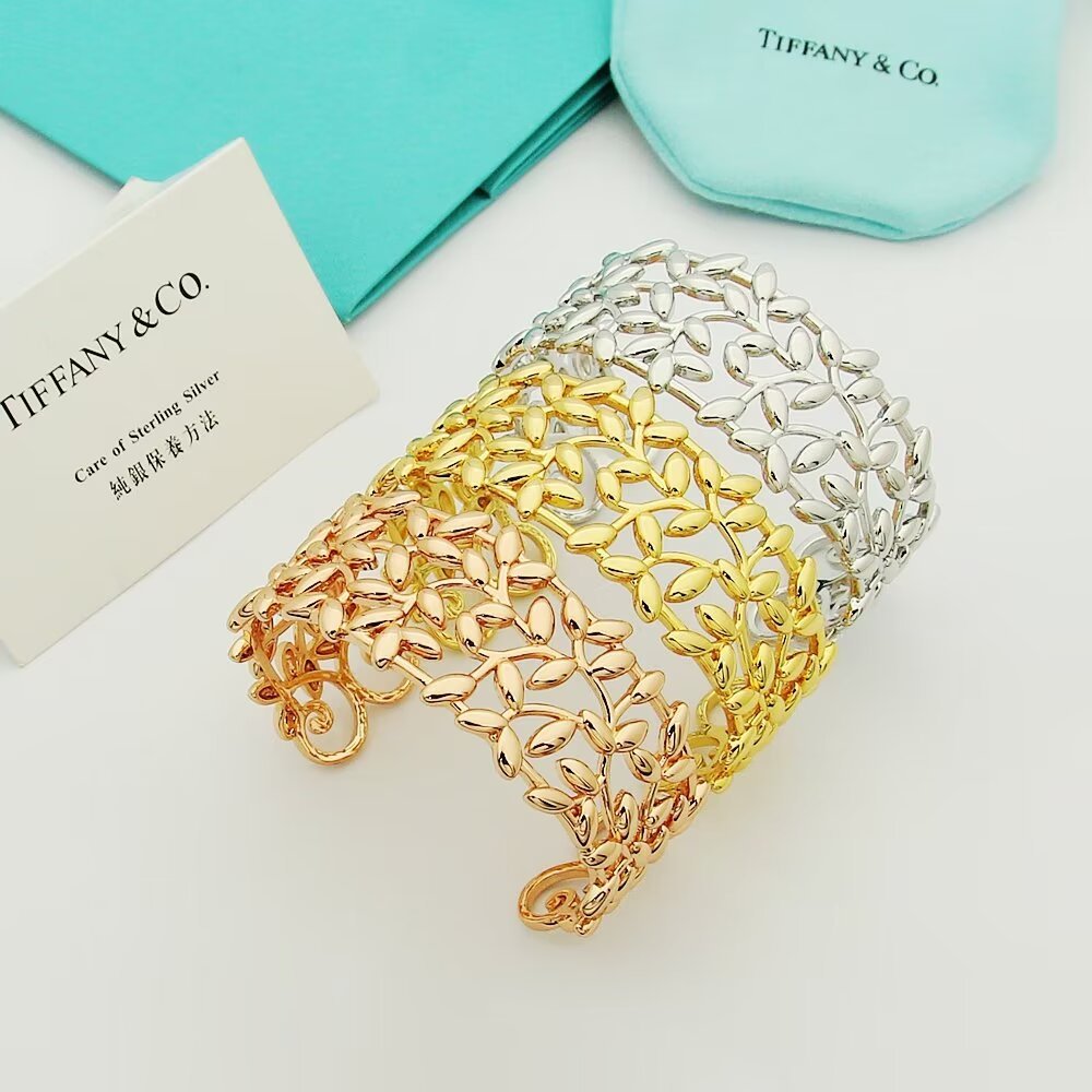 Tiffany Gold Vintage-Inspired Bracelet 231