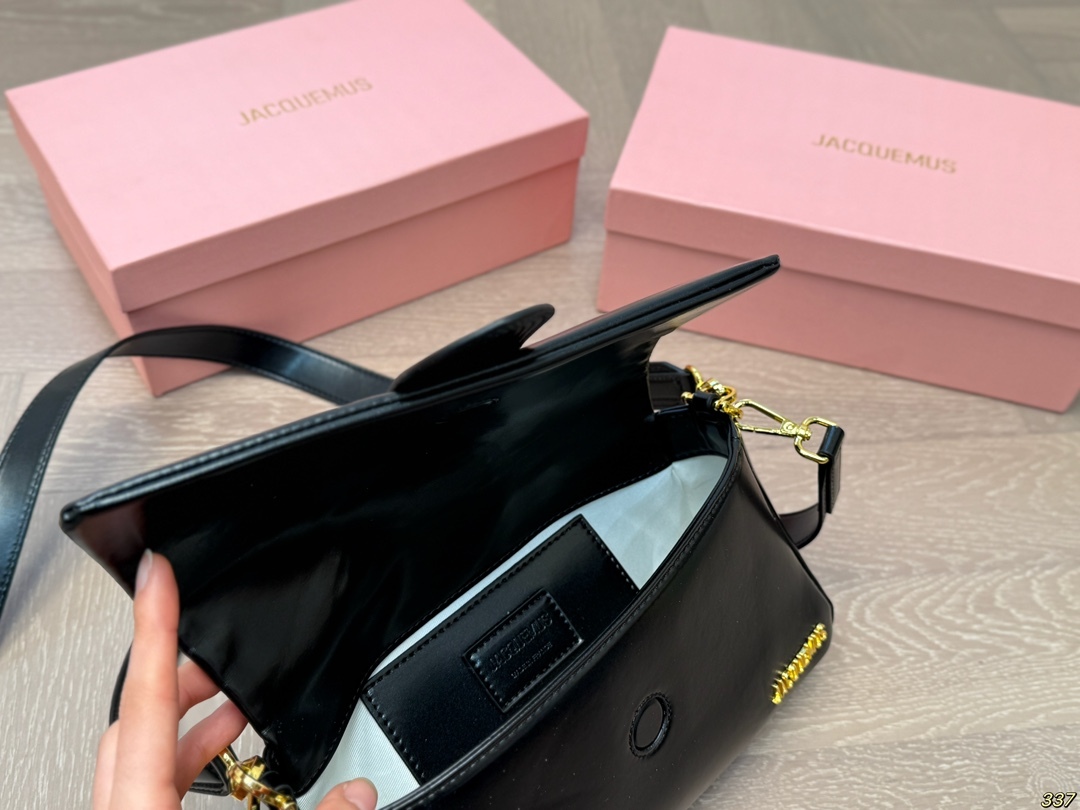 Jacquemus Rose Gold Vintage-Inspired Bag 008 27cm