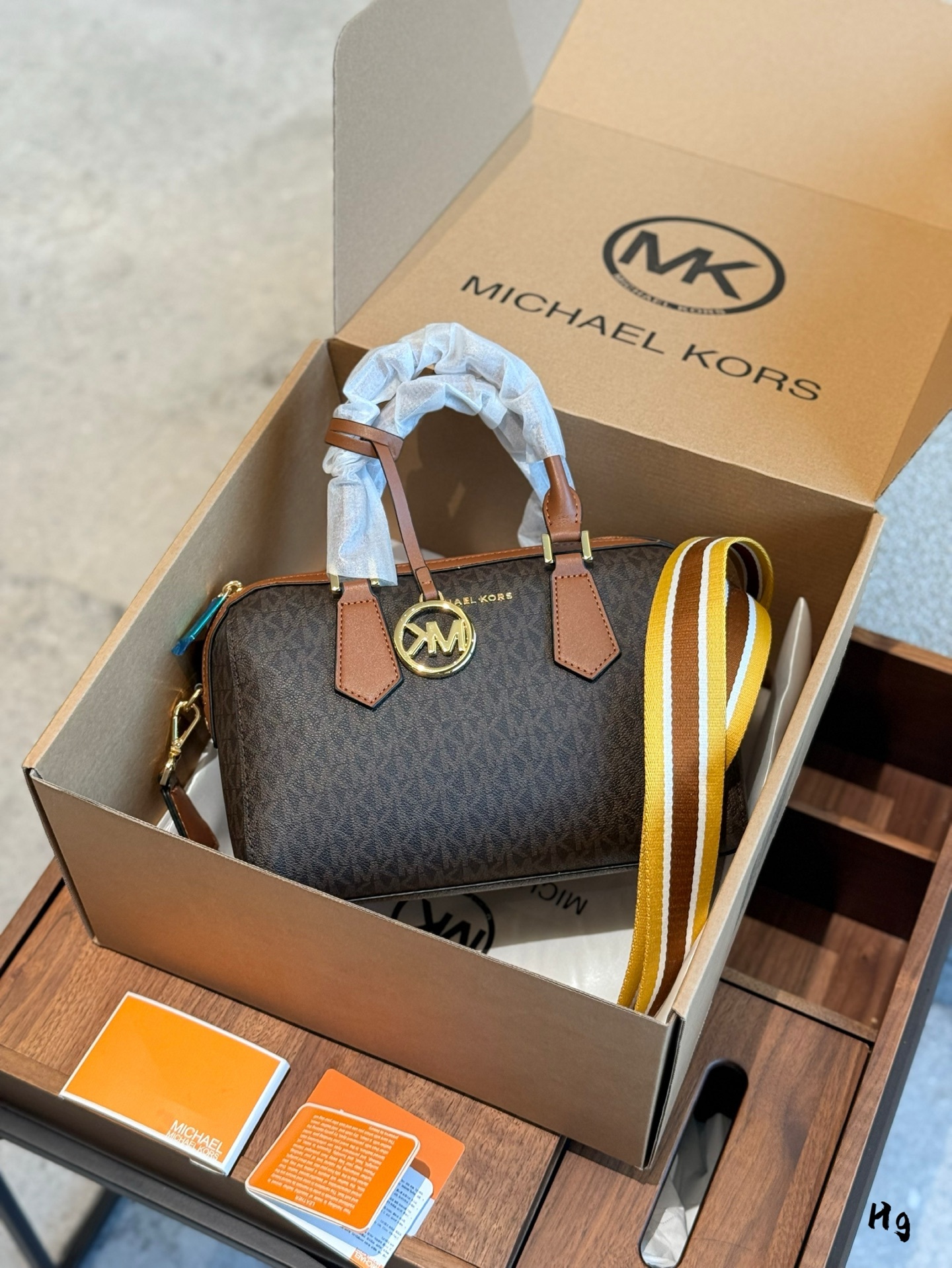 MK Beige Logo-Accented Bag 008