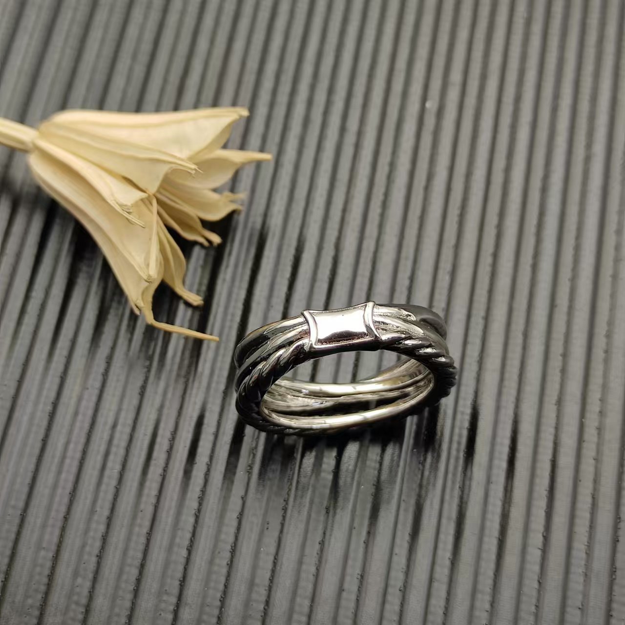 David Yurman Silver Logo-Accented Ring 290