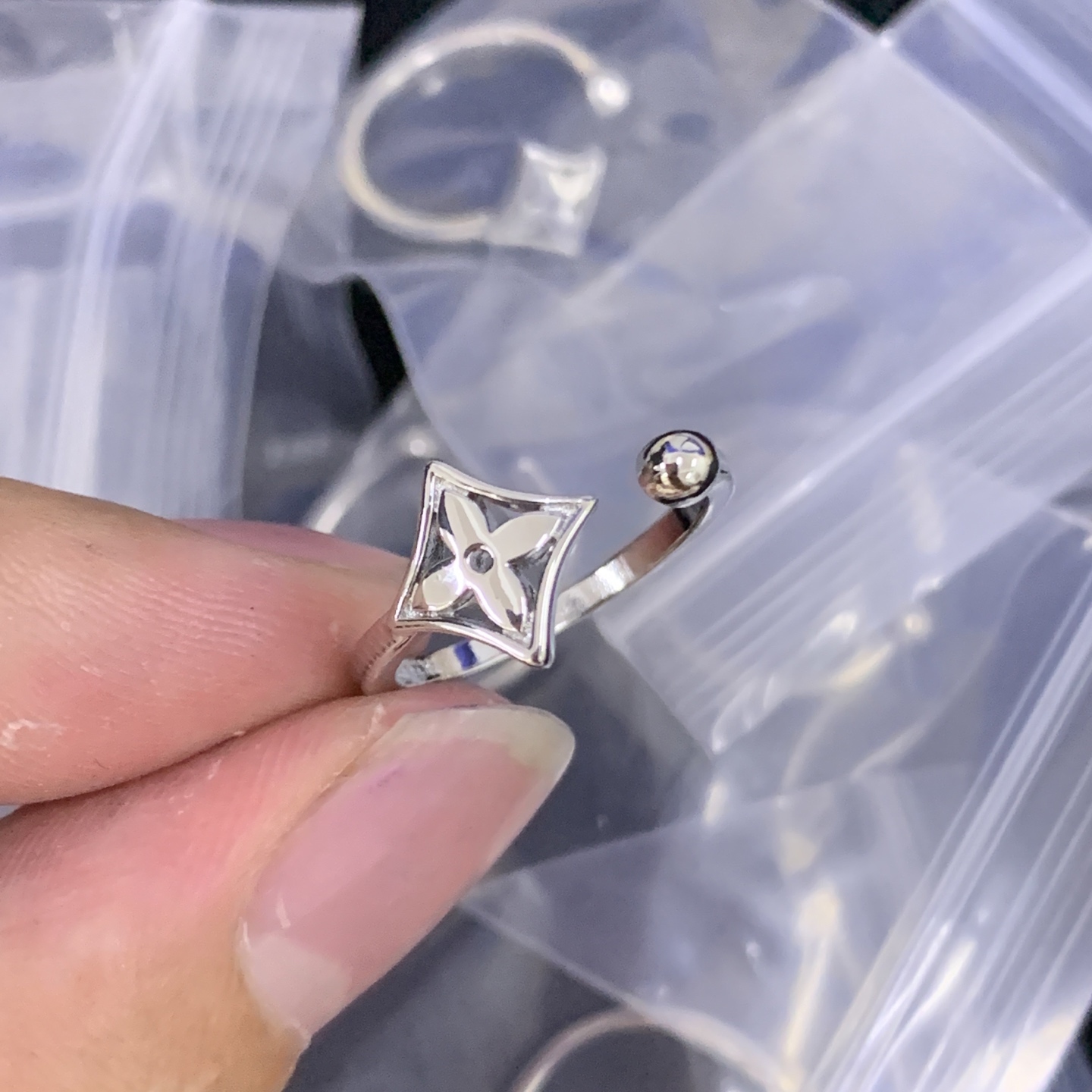 LV Silver Geometric Ring 616