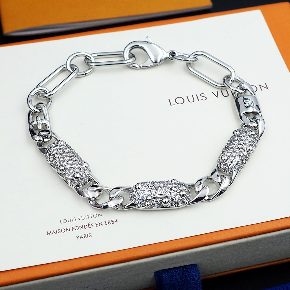 LV necklace 415