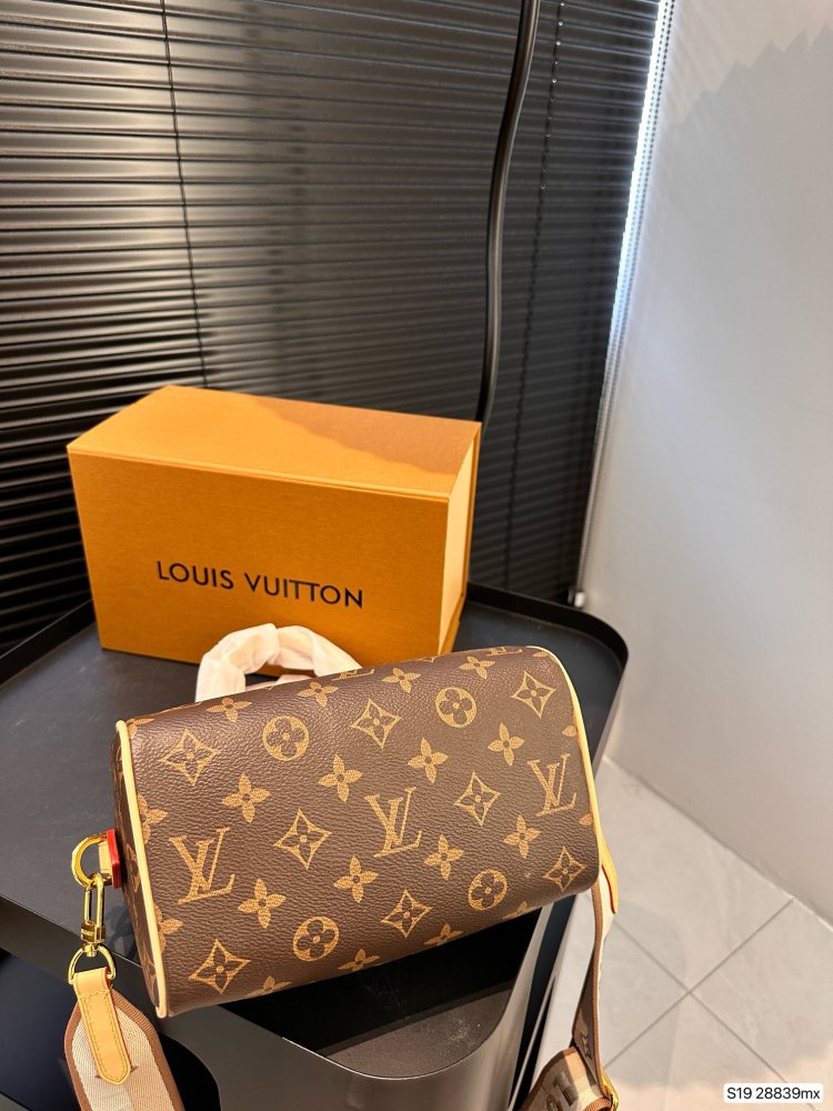 LV Bag Speedy leather Beige Quilted Bag 20cm