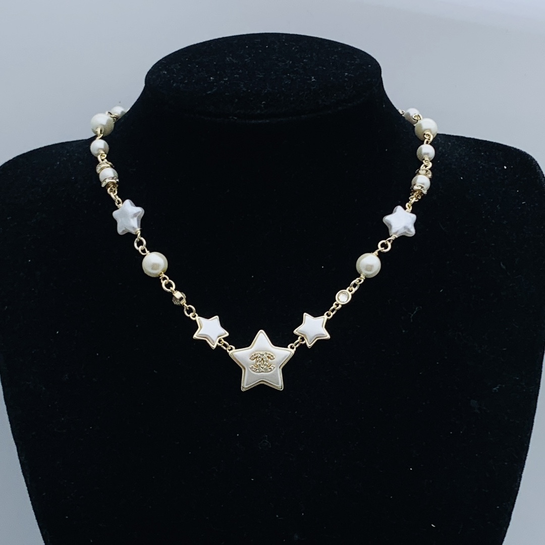 Chanel Silver Vintage-Inspired Necklace 849