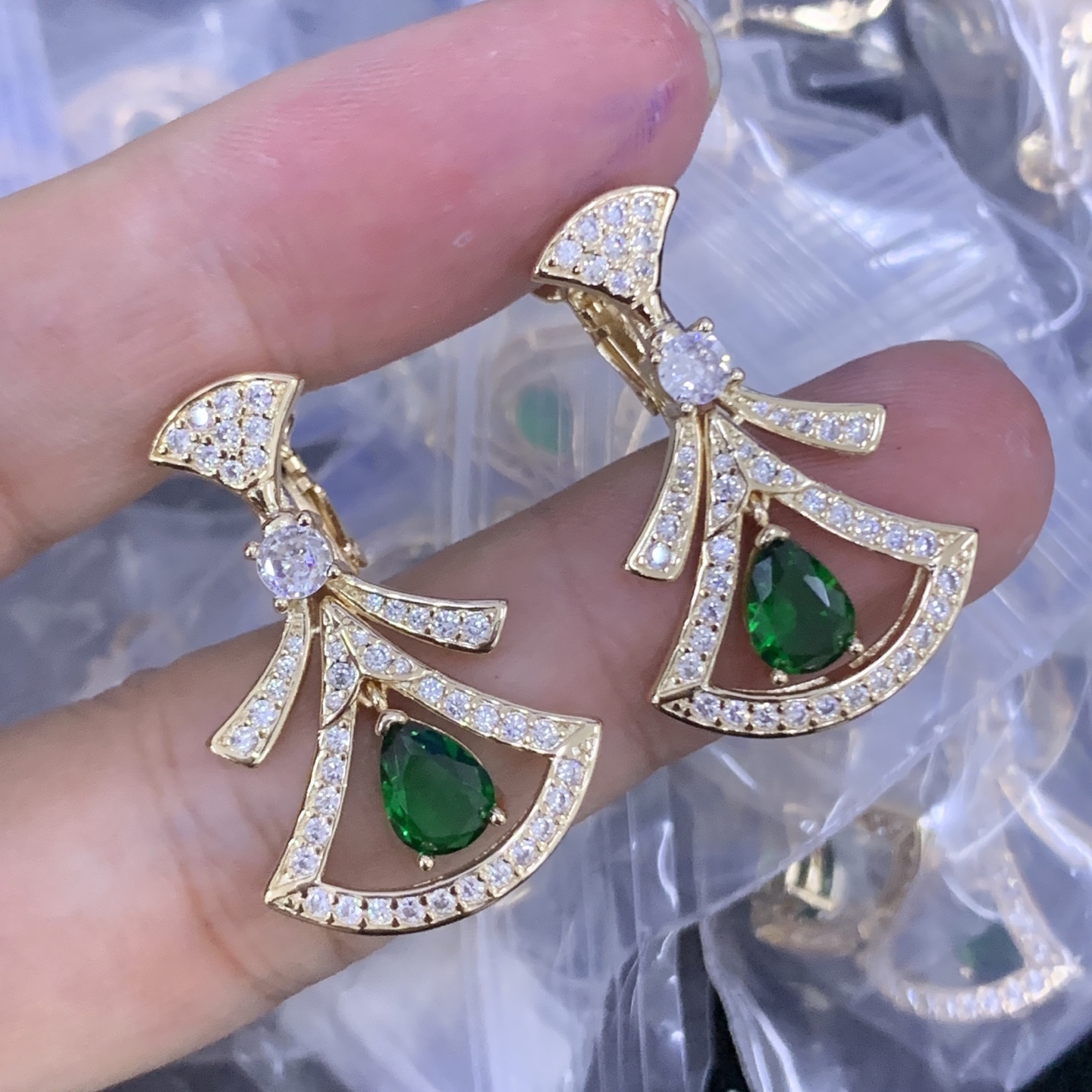 BVLGARI Green Romantic Earrings 127