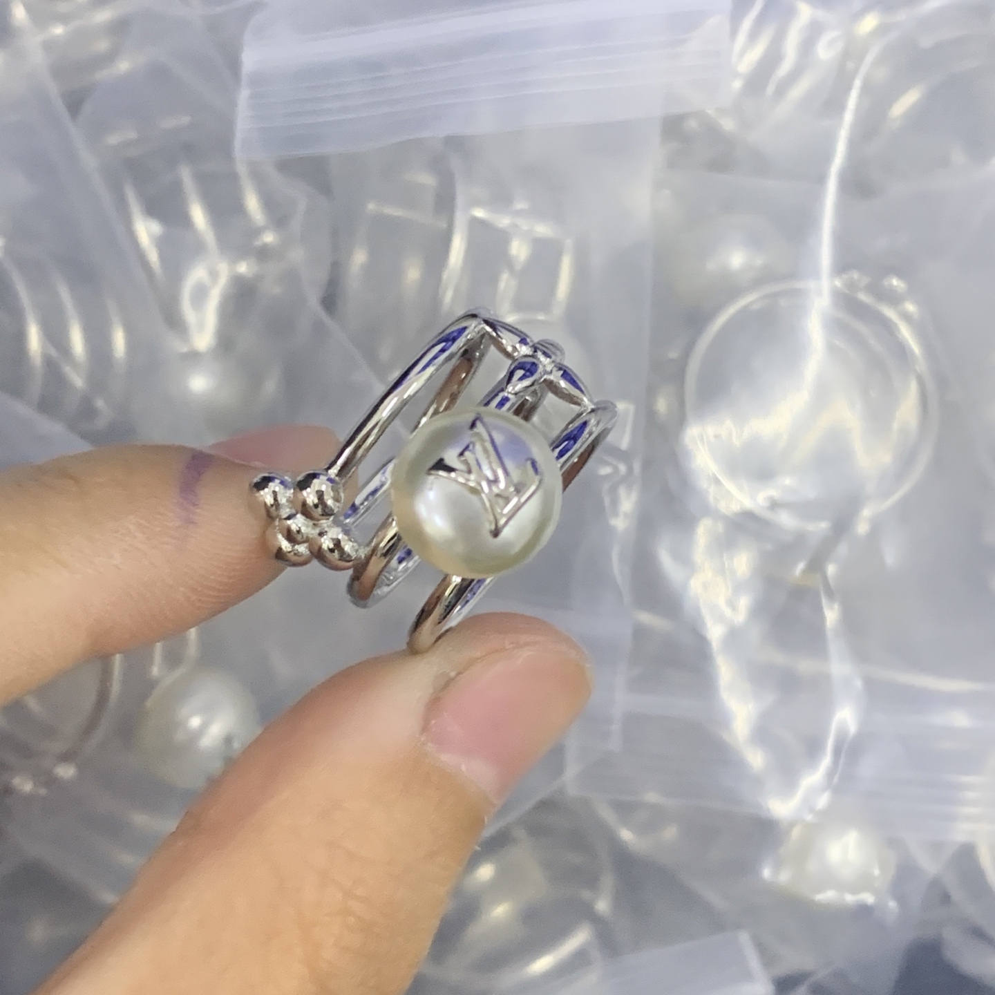 LV Silver Vintage-Inspired Ring 655