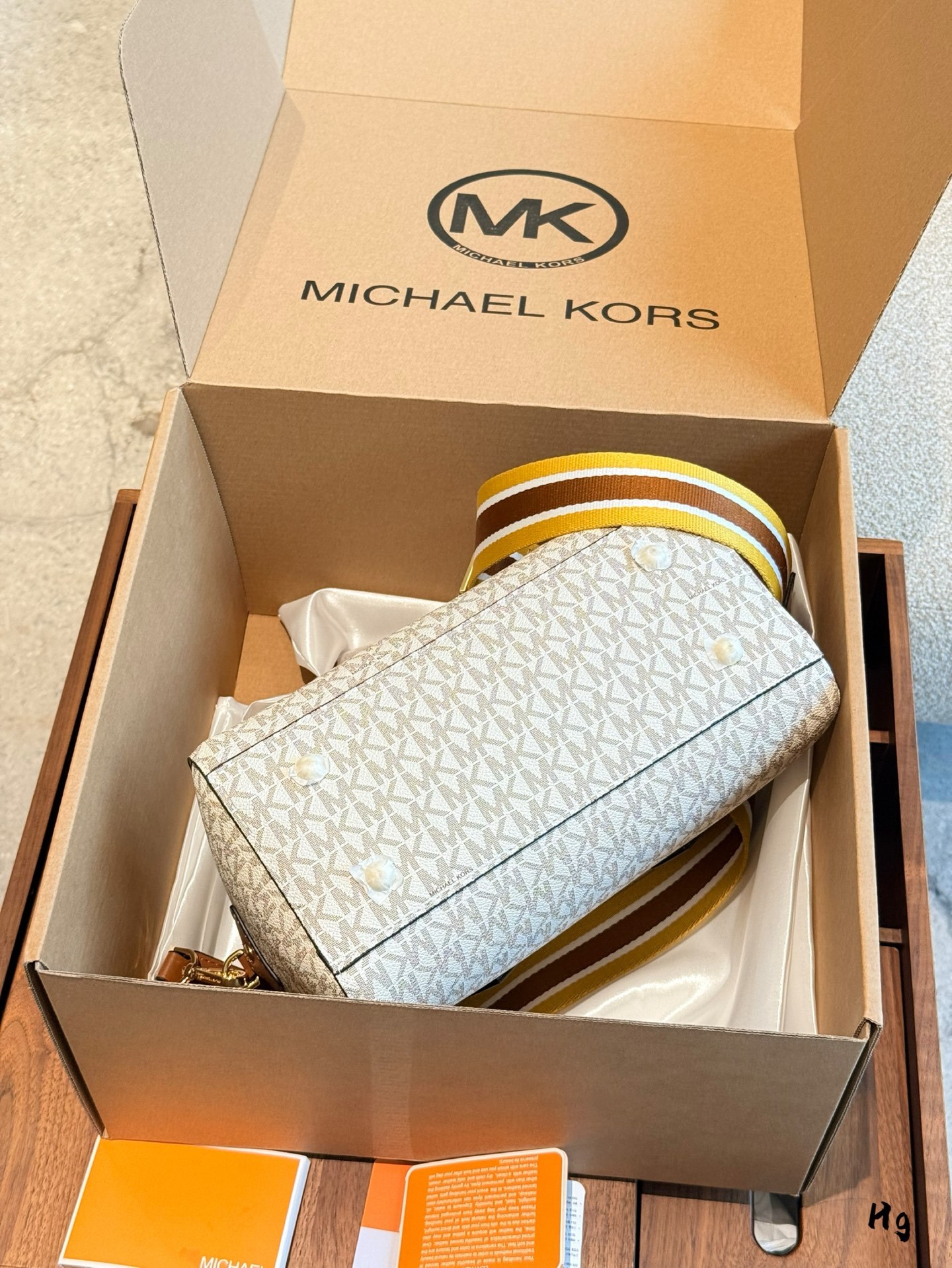 MK Beige Logo-Accented Bag 008