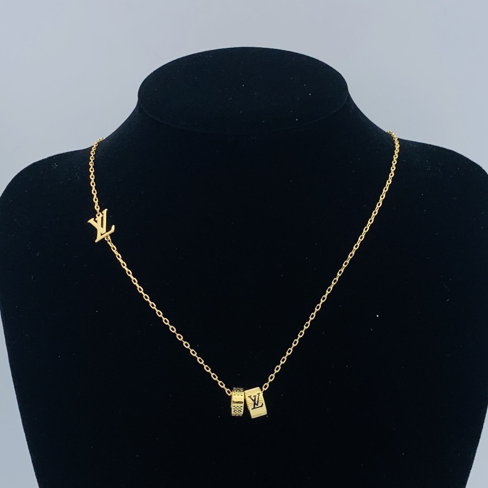 LV Gold Logo-Accented Necklace 1116