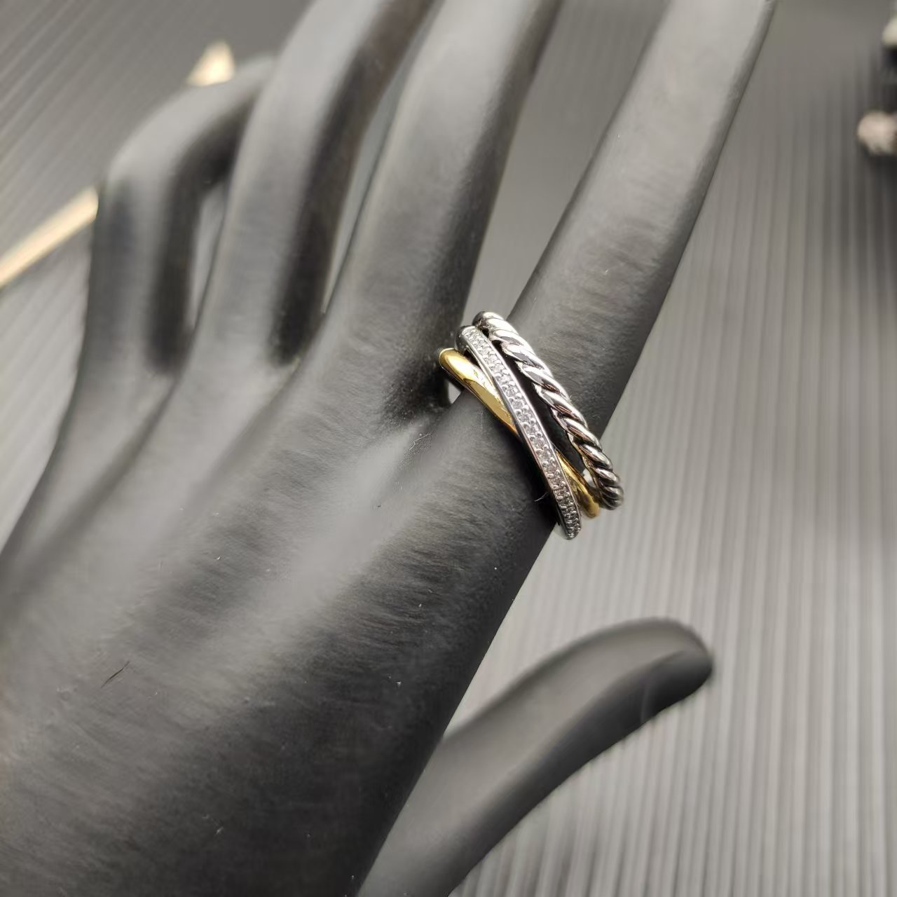 David Yurman Silver Logo-Accented Ring 290