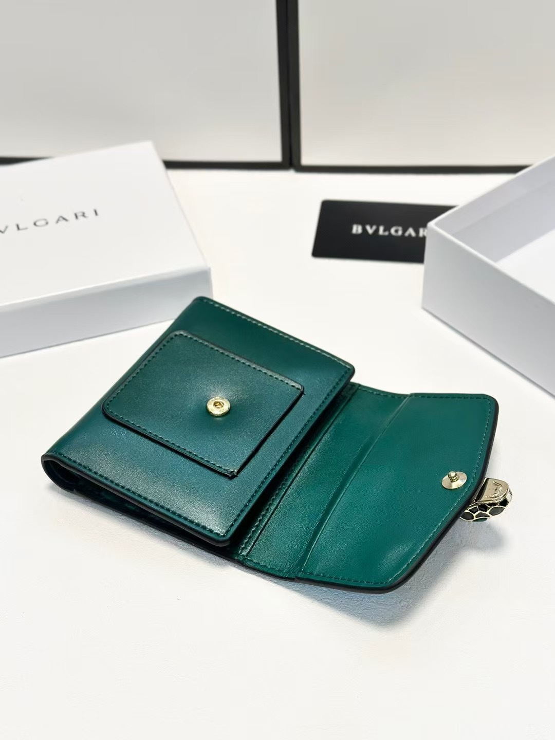 BVLGARI Green Logo-Accented Bag 205