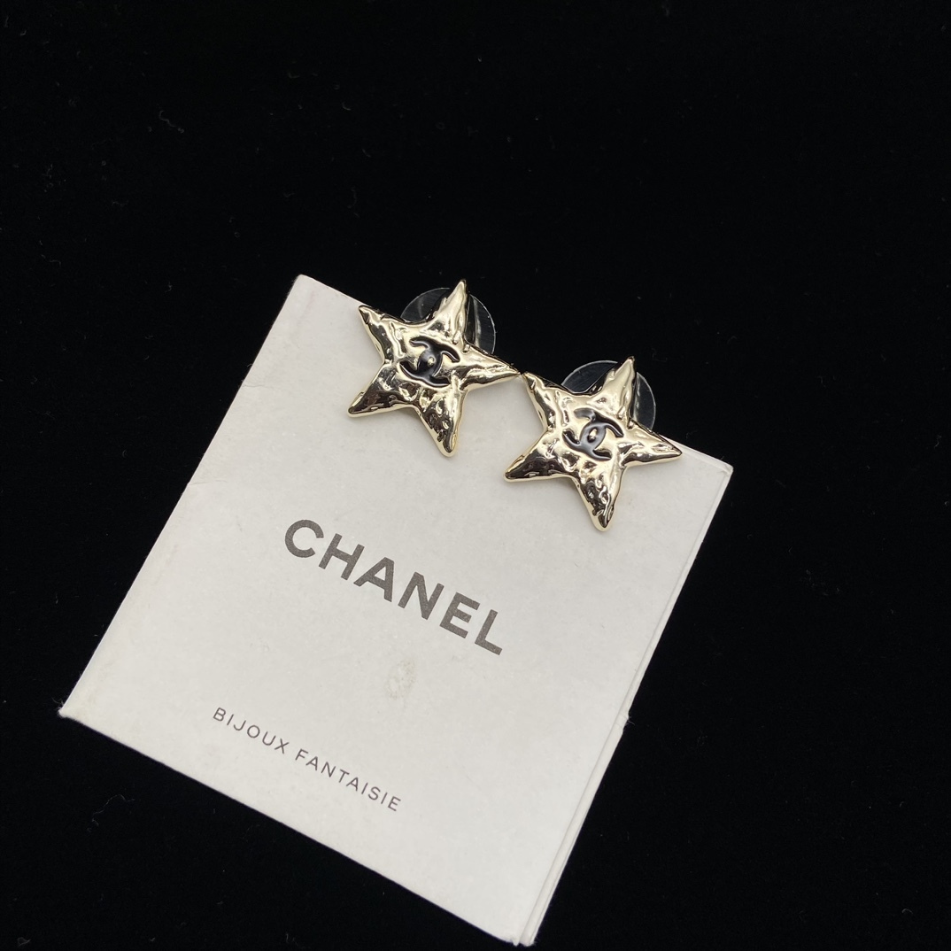 Chanel Silver Logo-Accented Earrings 015