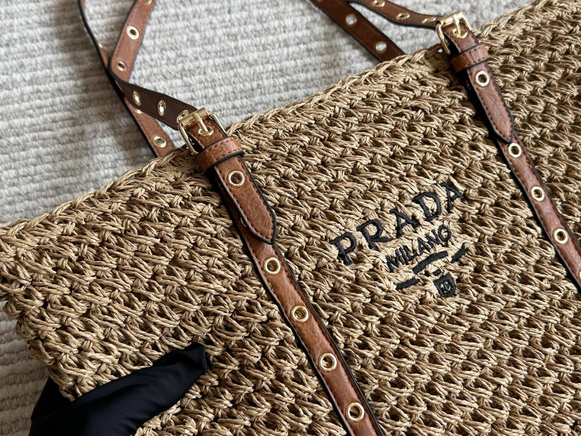 Prada Brown Quilted Bag 004