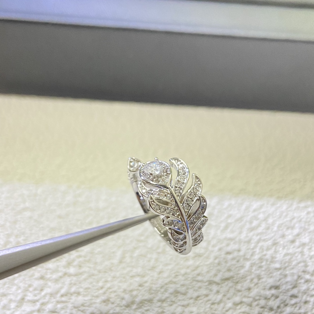 Boucheron Rose Gold Vintage-Inspired Ring 003