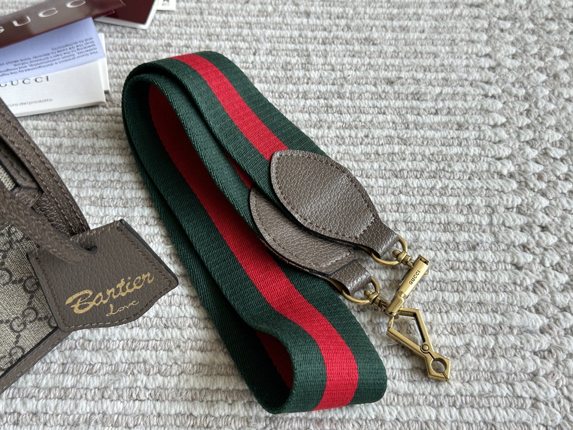 Gucci Silver Vintage-Inspired Bag 559