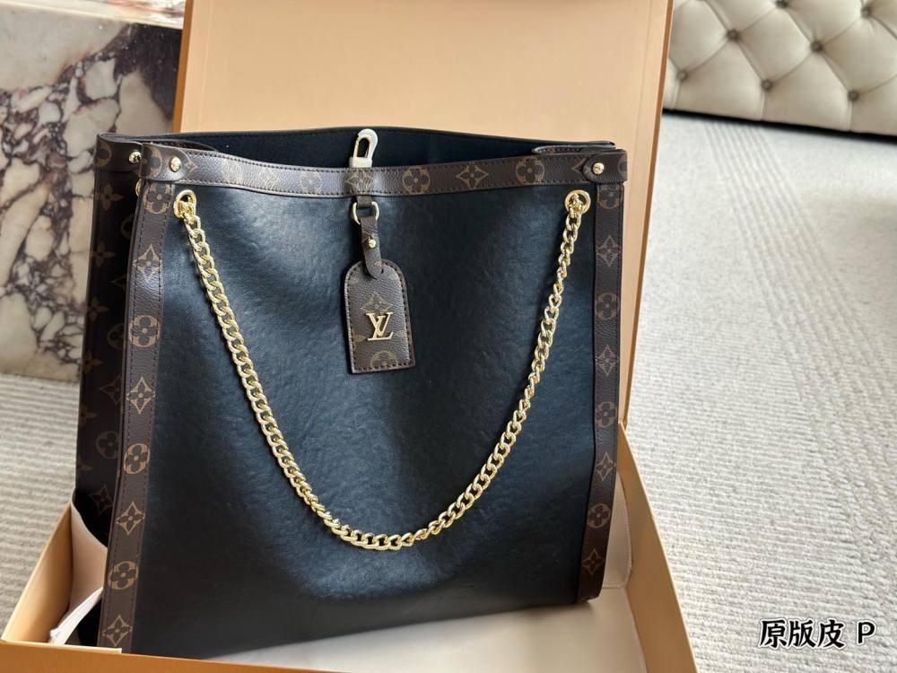 LV Silver Vintage-Inspired Bag 1617