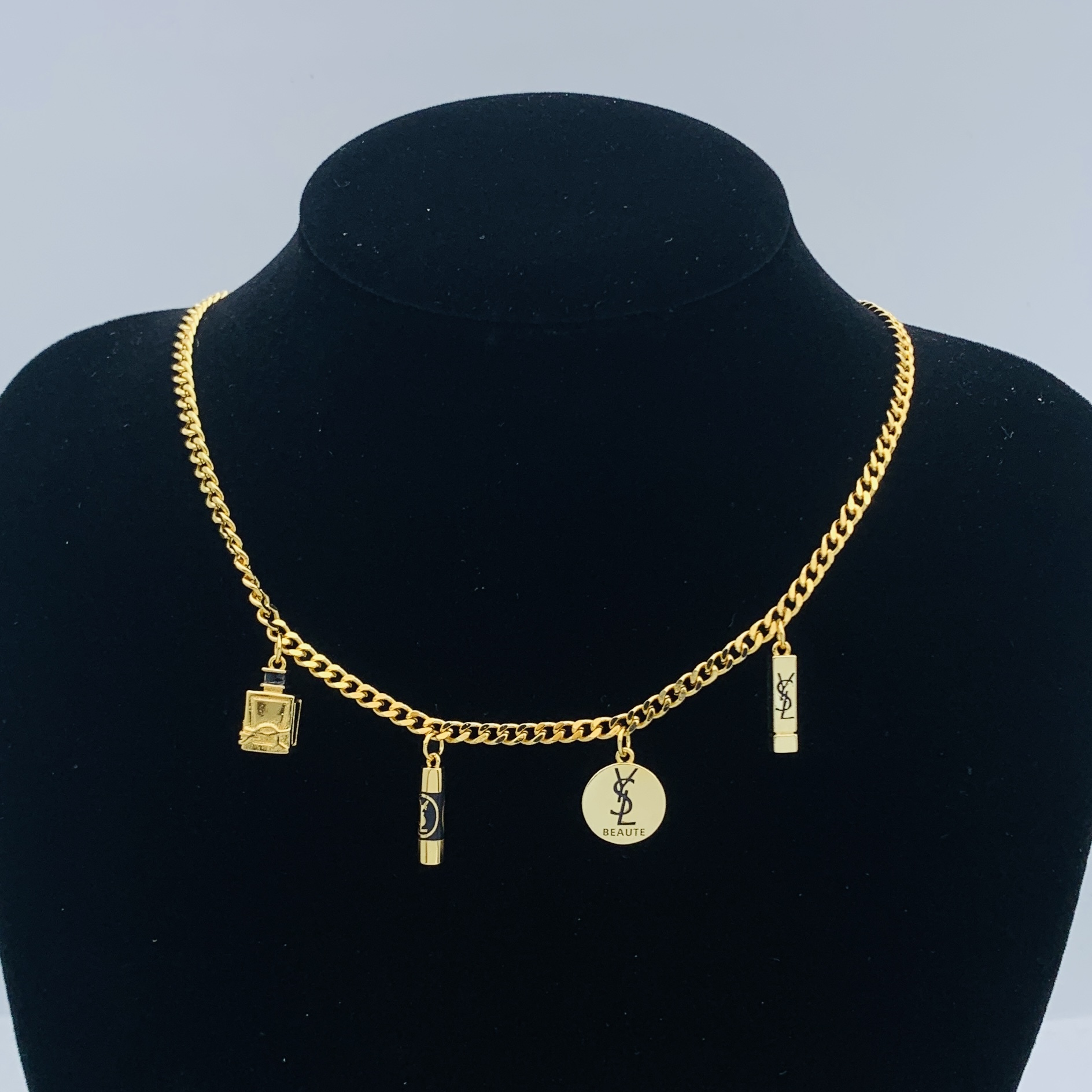 YSL Gold Vintage-Inspired Necklace 050
