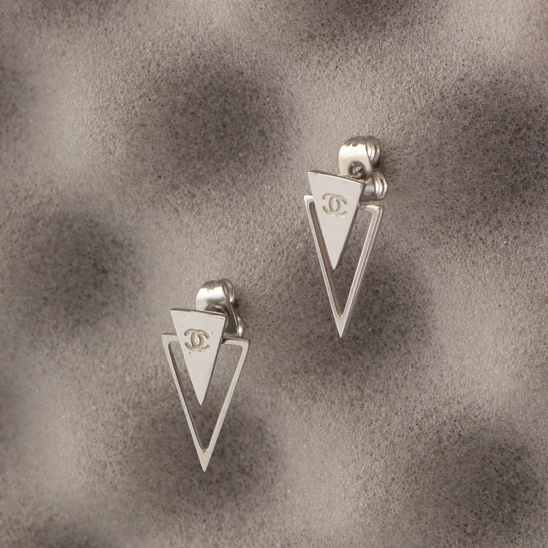 Chanel Rose Gold Logo-Accented Earrings 004