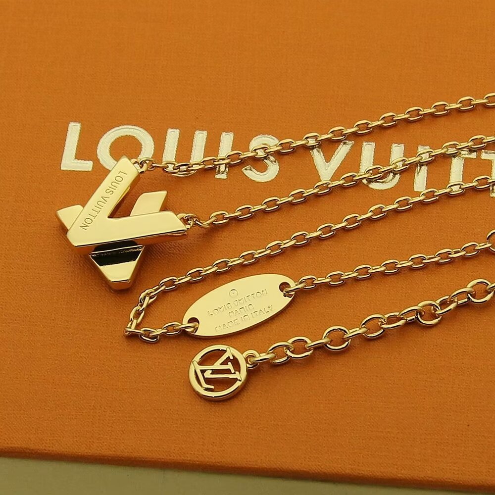 LV Silver Geometric Necklace 087
