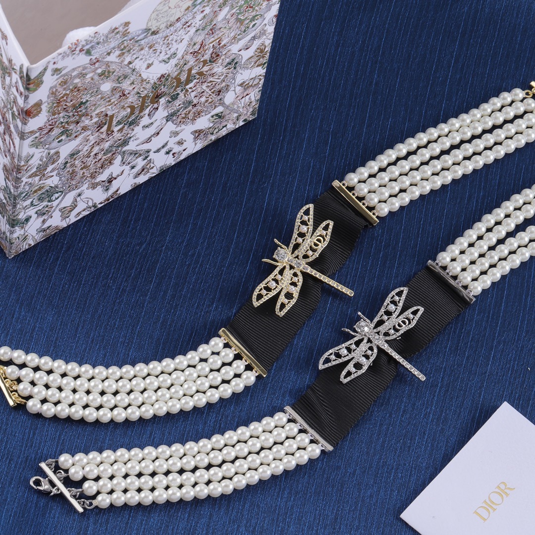 Dior Silver Vintage-Inspired Necklace 050