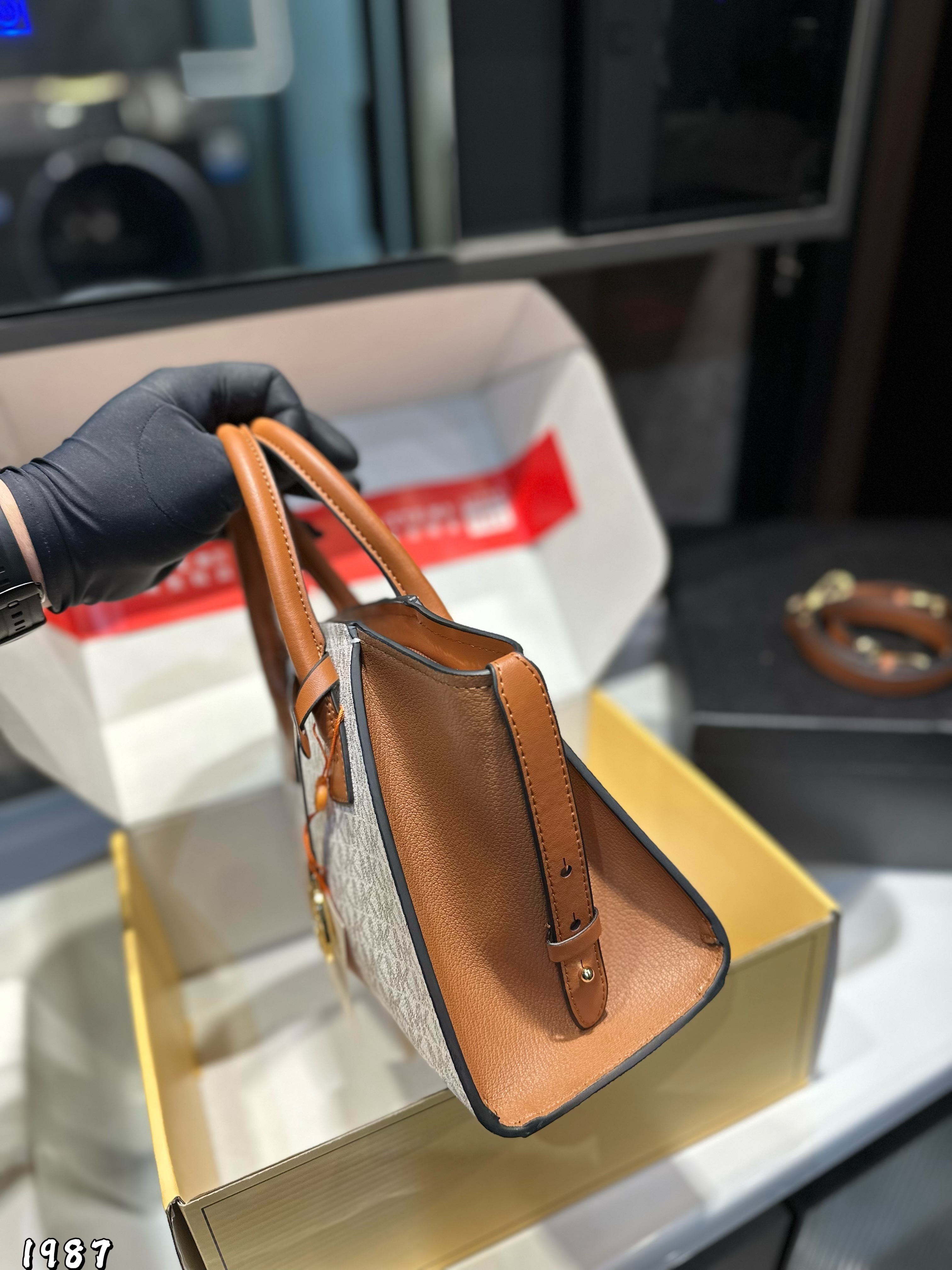 MICHAEL KORS MK bag 021