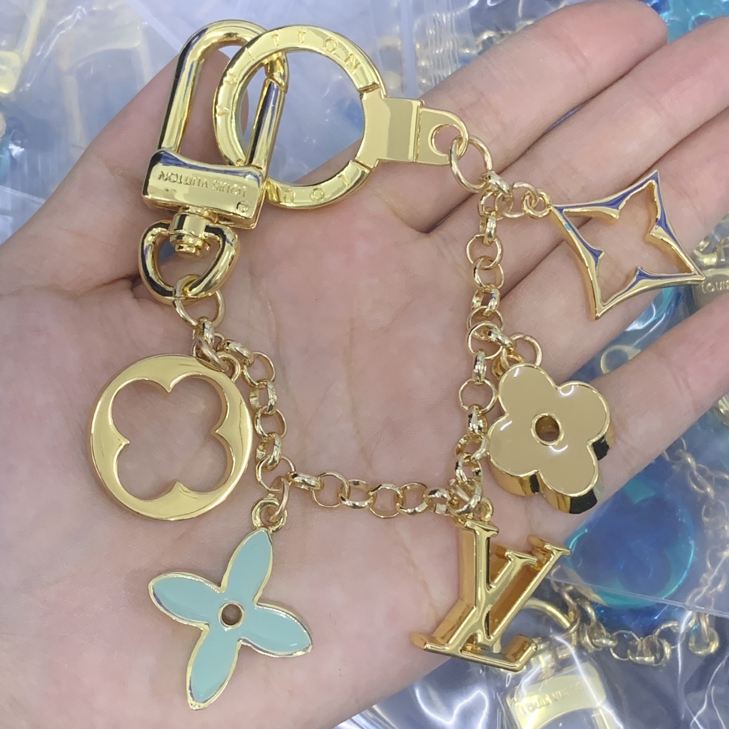 LV Gold Delicate Keychain 1232