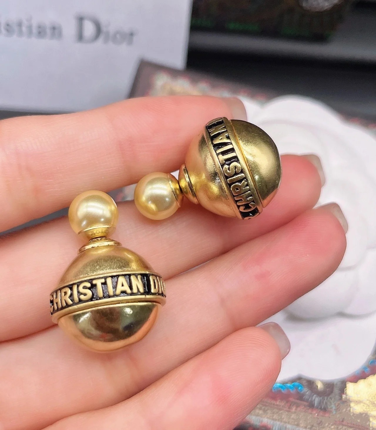 Dior Rose Gold Logo-Accented Earrings 012