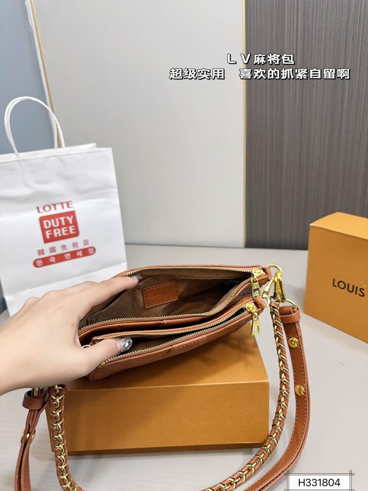 LV Blue Logo-Accented Bag pochetteLV 1620