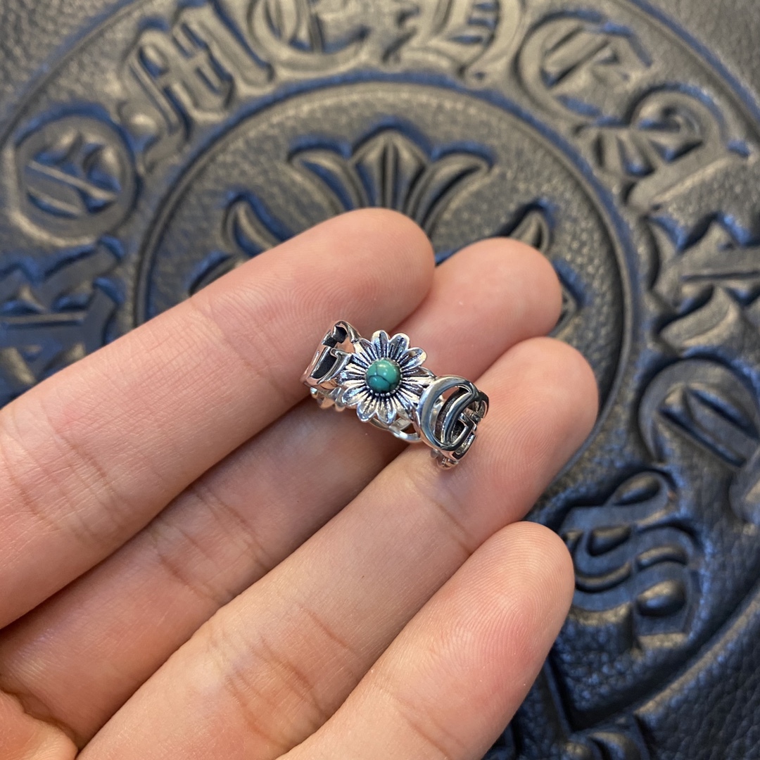 Gucci Silver Vintage-Inspired Ring 522