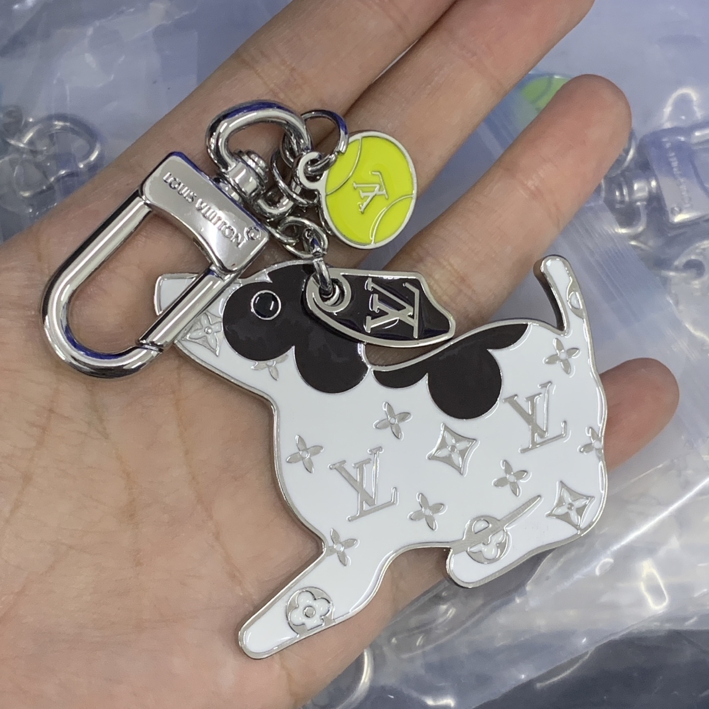 LV Silver Logo-Accented Keychain 1174