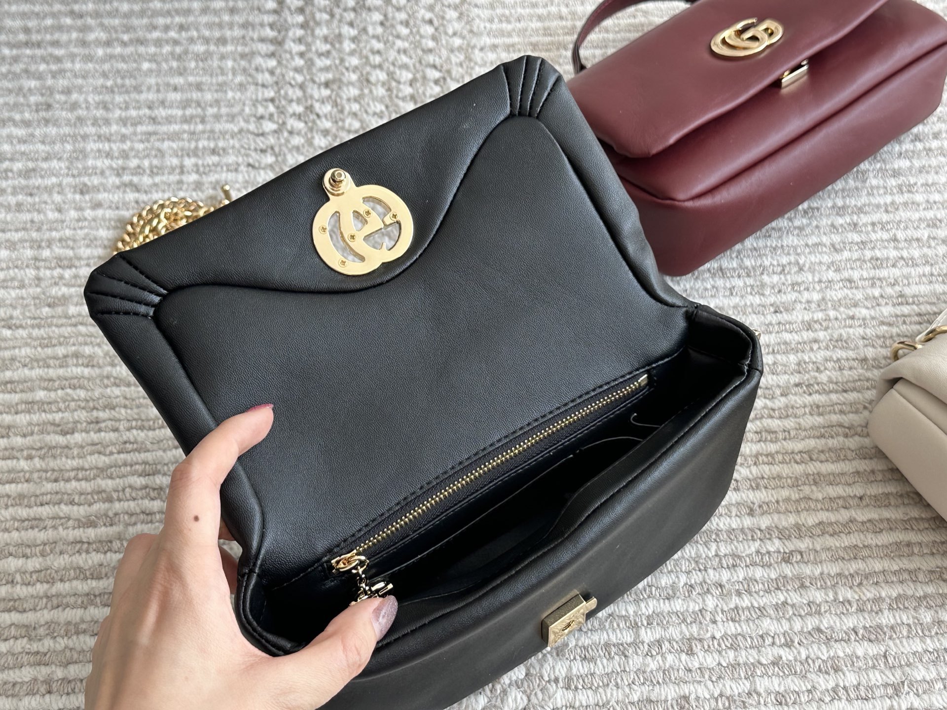 Gucci Gold Vintage-Inspired Bag 585