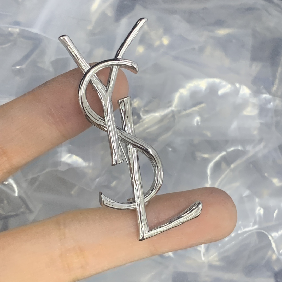 YSL Silver Logo-Accented Brooch 077