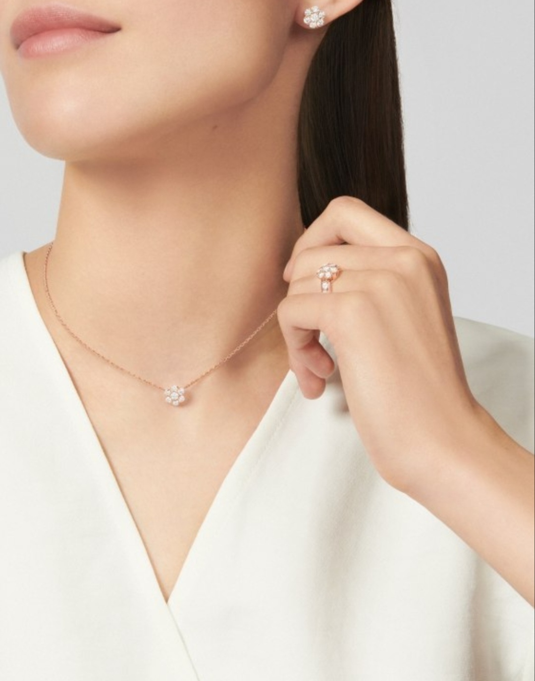 Van Cleef Rose Gold Logo-Accented Necklace 007